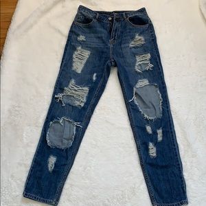 Fashion Nova Boyfriend distressed jeans. Size 5